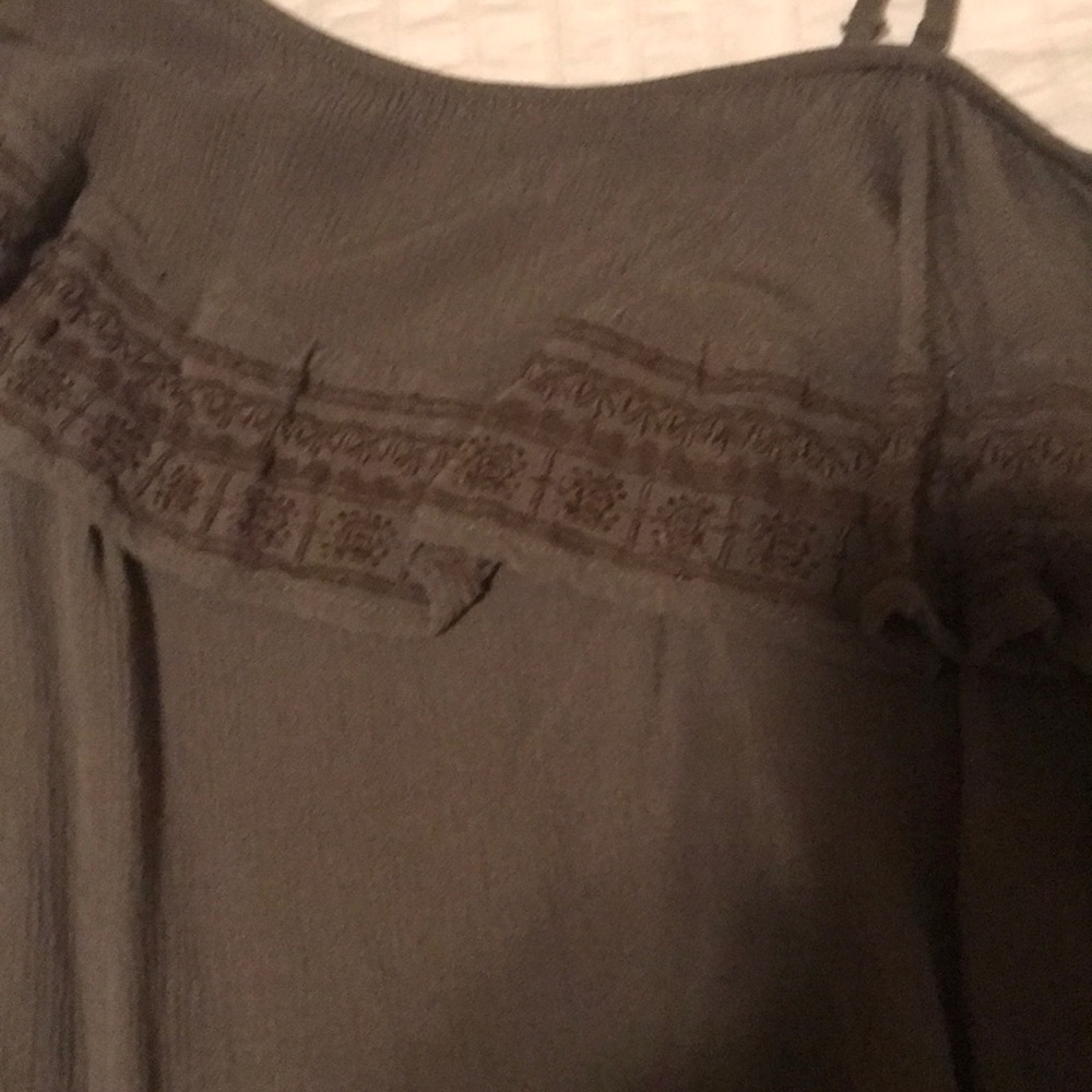 Off Shoulder Top - Picture 2 of 3